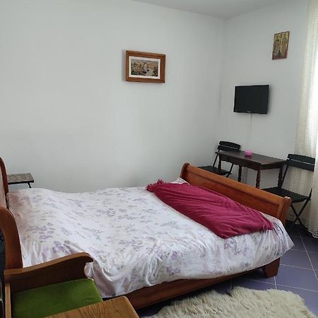 Casa Irilen Otel Mînăstirea Humorului Dış mekan fotoğraf